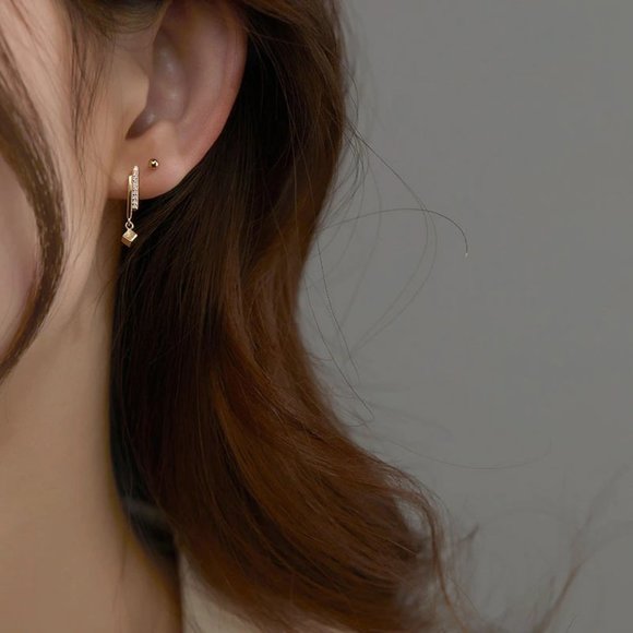 *NEW 925 Sterling Silver Diamond Cube Earrings D6 - Picture 2 of 8